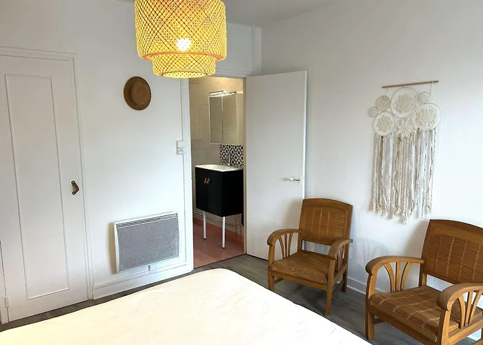 Charmant 2 Pieces Renove, Terrasse, Parking, Proche Commerces Et Plage - Saint-Gilles-Croix-De-Vie - Fr-1-224-810