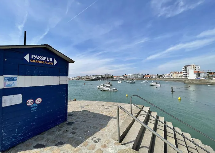 Charmant 2 Pieces Renove, Terrasse, Parking, Proche Commerces Et Plage - Saint-Gilles-Croix-De-Vie - Fr-1-224-810